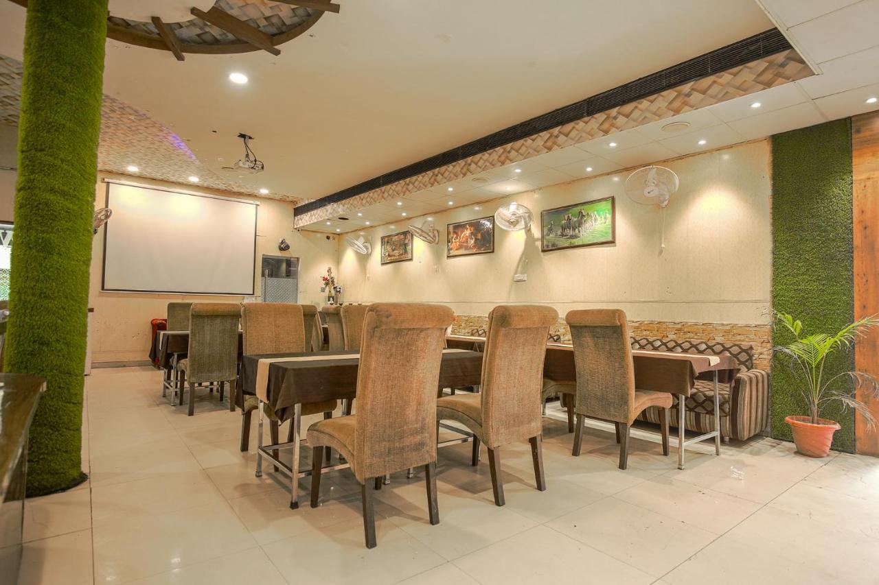 Hotel Hk Continental Amritsar Exteriör bild