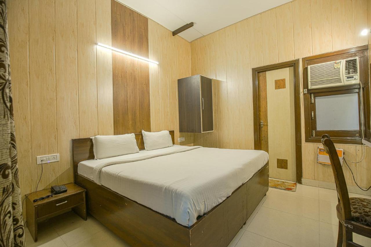 Hotel Hk Continental Amritsar Exteriör bild