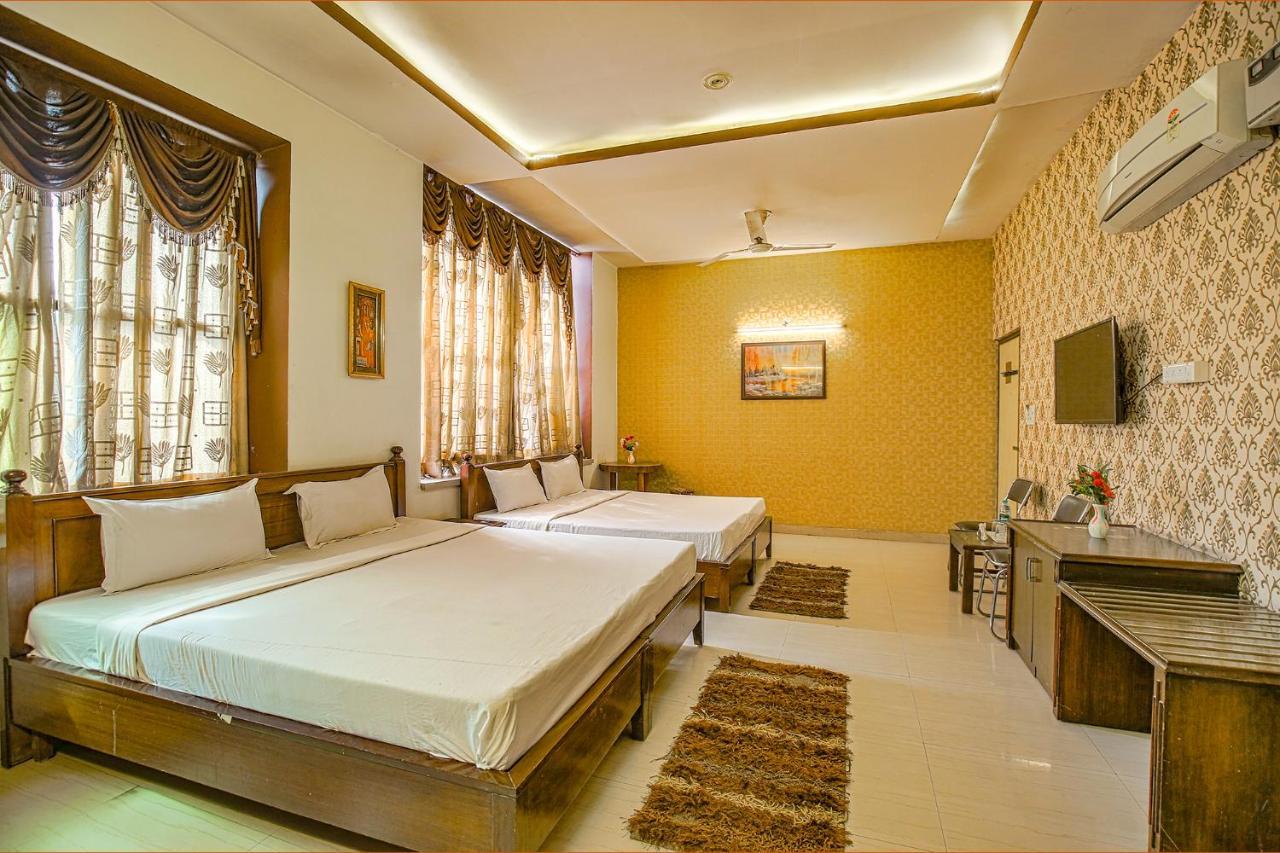 Hotel Hk Continental Amritsar Exteriör bild