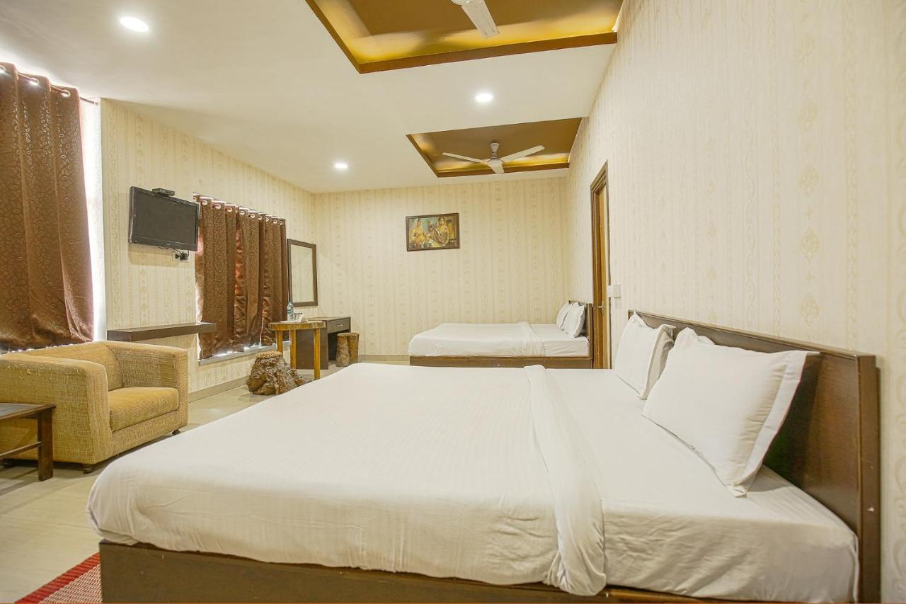 Hotel Hk Continental Amritsar Exteriör bild