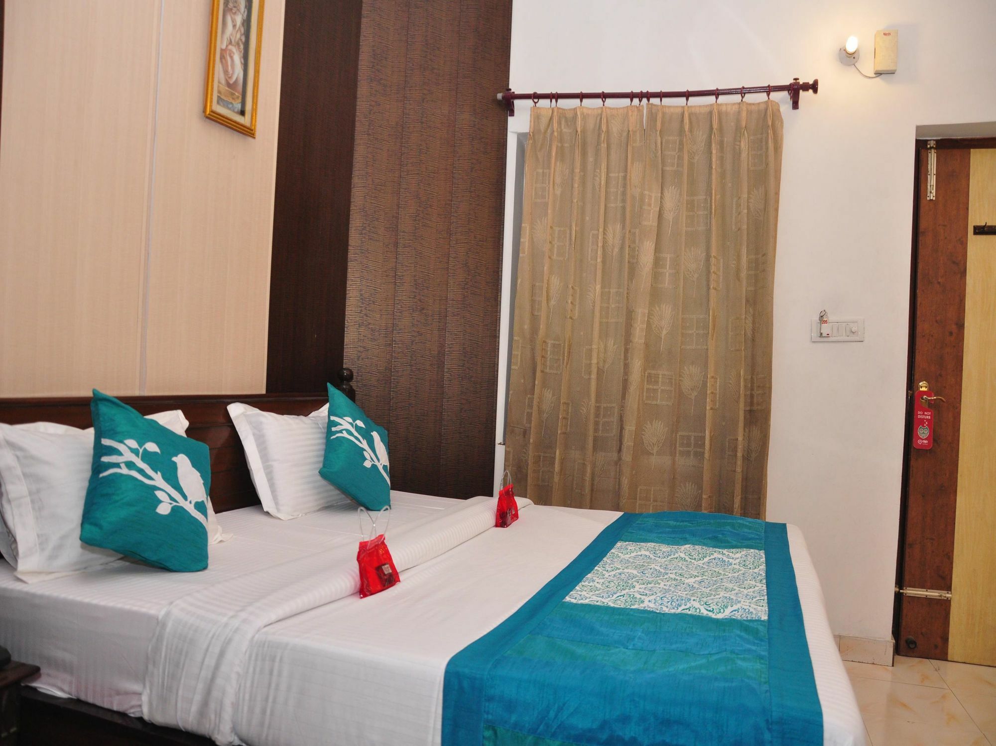 Hotel Hk Continental Amritsar Exteriör bild